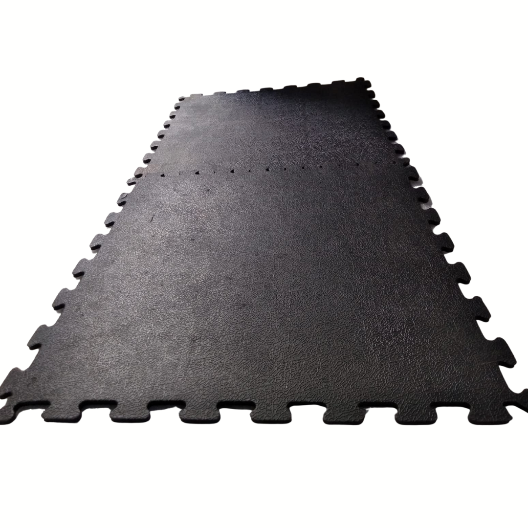 Piso de caucho (4 pzas de 50 x 50 cm c/u).
